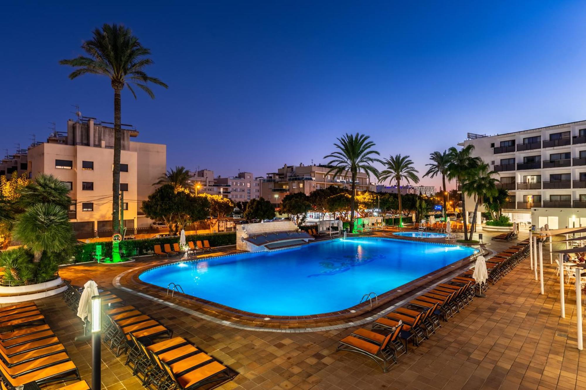 Hotel Vibra Mare Nostrum Playa d'en Bossa Kültér fotó